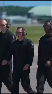 311K views · 12K reactions | HAND GESTURES BEFORE TAKE-OFF✈️#airforce #fighter #military #pilot #america | Airforce Captain | Facebook