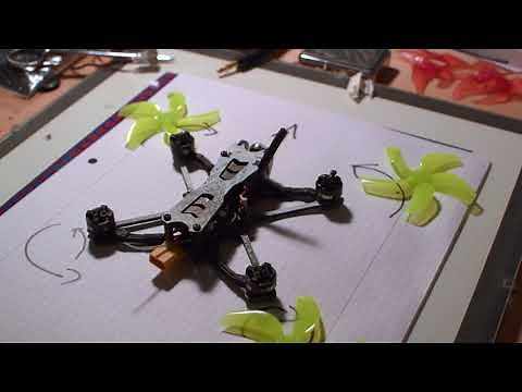 Replace propellers on a FPV Drone Tinyhawk II Freestyle