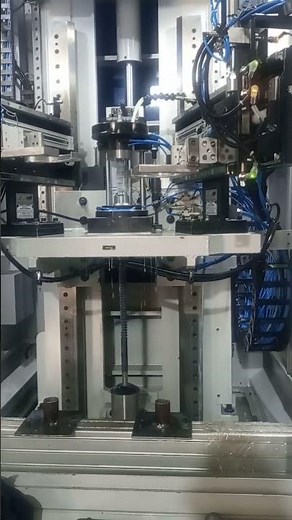 Auto-Loading Broaching Machine in Action, Precision & Productivity.