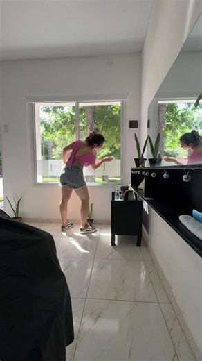 Videos de flor monti (@flor.monti7) con “Devil's Dance - starletste_official”