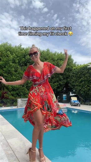 First time I fell into the pool with clothes on😭#mumof2 #mumanddaughter #mumlife #fyp #outfitcheck | lobadakuma