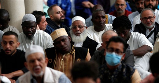 Egypt: Muslims in Cairo celebrate Eid al-Adha | Africanews