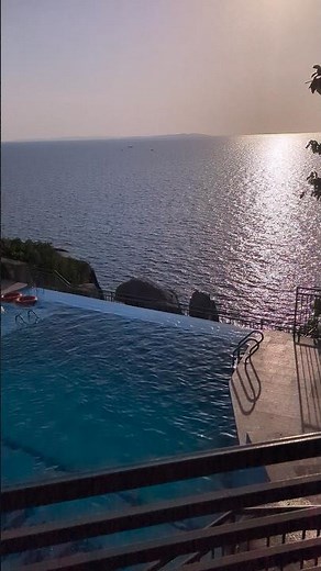 #travel Amazing swimming pool with stunning views of Lake Victoria🌅
