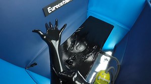 Latex vacbed from Eurocatsuits with sleeves , seen thru gopro