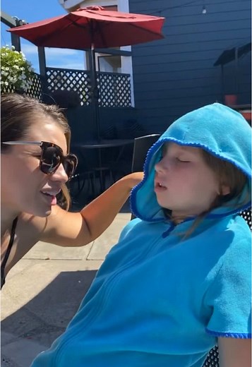 Humorous Take on Girls and Beach Trips