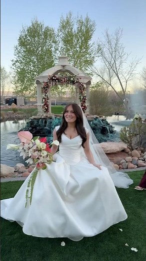 The bride 🤍 💐 #16kids #notenoughnelsons #nenfam #wedding #weddingdress #bigday