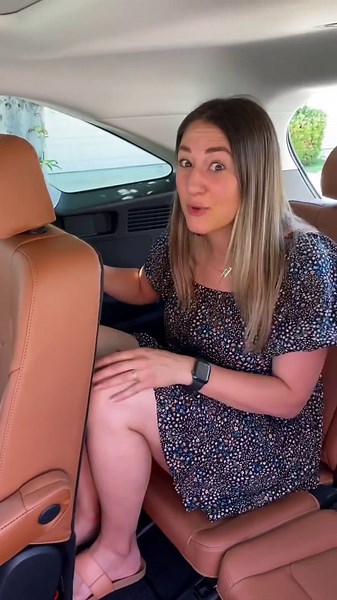 2024 Kia Sorento family review: Third row, car seat, & storage features explained!