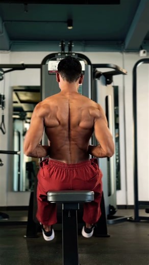 How to do Mid-row machine | #backworkout #gym #motivation #shorts #bodybuilding 💣 💥