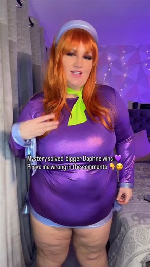 Mystery solved, Daphne ate all the Scooby Snacks 💜 Comment ‘ruh-roh’ if you approve 👀🐾 #UKCreator #UKCosplayer #UKInfluencer #UKModel #ManchesterCreator #BritishBaddie #UKBodyPositive #CurvyGirlsUK #PlusSizeUK #UKFashion #LondonInfluencer #UKContentCreator #BritishBeauty #UKCurves #UK #UKReels | Laura Greaves
