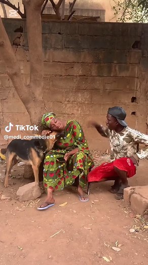 #tiktokmali🇲🇱223 #223🇲🇱❤️❤️ #humour #223🇲🇱 @Mira_bb 🍯🍫🍁 @medi_com Tante_- Maï @Comédie kalifa @iPhone Tony king🍏