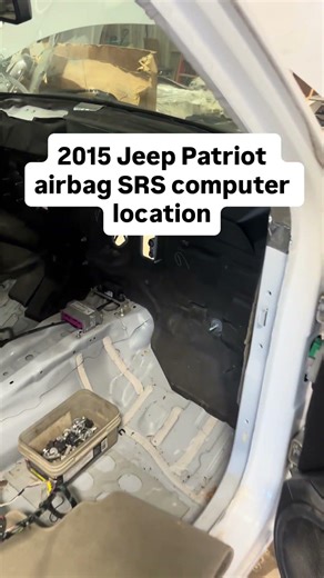 2015 Jeep Patriot airbag computer SRS control module part number 68232713AC location on car