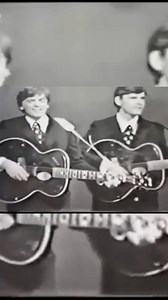 What a throwback of The Everly Brothers with “Walk Right Back” from 1966! #throwback #theeverlybrothers #oldies #classichits #music #countryrock | The Everly Brothers