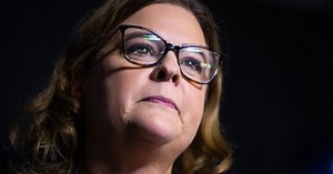 Heather Stefanson steps down from PC leadership, experts explain next steps