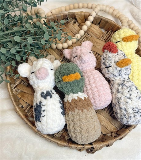 Crochet Farm Animal Baby Rattle | Farm Animal Peg Doll | Farm Nursery | Farm Baby Shower - Etsy