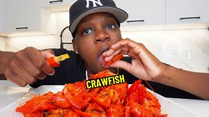 Australian Crawfish Mukbang: Eating Competition and Seafood Boils