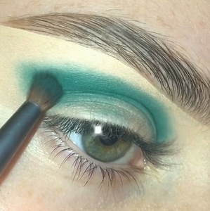 13K views · 70 reactions | What an awesome eyeshadow tutorial  ✍  #eyeshadow #tutorials | Makeup Tutorial | Facebook