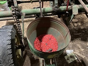 Calibrating my John Deere 494A Planter for This Year's Corn