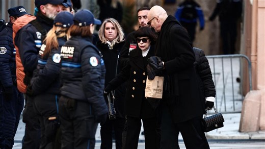 L’hommage appuyé de Mireille Mathieu à Brigitte Bardot lors de ses obsèques (vidéo)