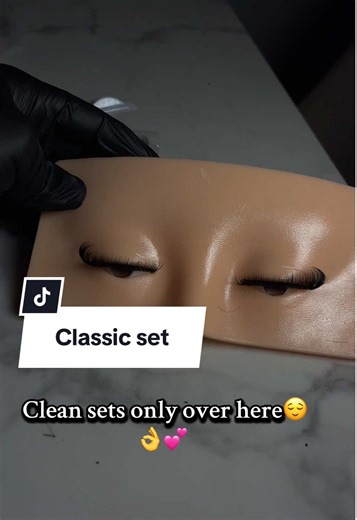 All sets of reusable strip lash extensions available 🛍️WHOLESALE DEALS also available 🤝🥰save ur self the stress of laying down for hours to get ur lashes done ✅ #striplashes #lashartist #striplashextensions #wholesale #training