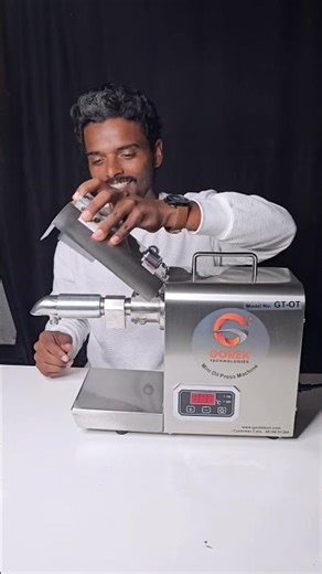 ఇంట్లోనే నూనె తీసే మిషిన్ ను కొన్నాను 🤗 #oilpressmachine #viralvideo #trendingreels