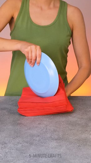 425K views · 3K reactions | Clever napkin folding techniques to wow your guests | 5-Minute Crafts Play | Facebook