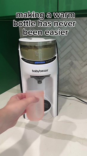 35K views · 64 reactions | All I can say is ooh la la ooh la la with the Baby Brezza Formula Pro Advanced – it makes a warm formula bottle for you at the push of a button! Game-changer at 3am and 3pm too! #newparents #babybrezza #formulapro #babyessentials | Baby Brezza, USA | Facebook