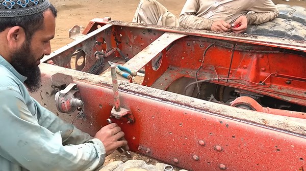 Restoring Broken Truck Chassis with Full Dismantling and Repair