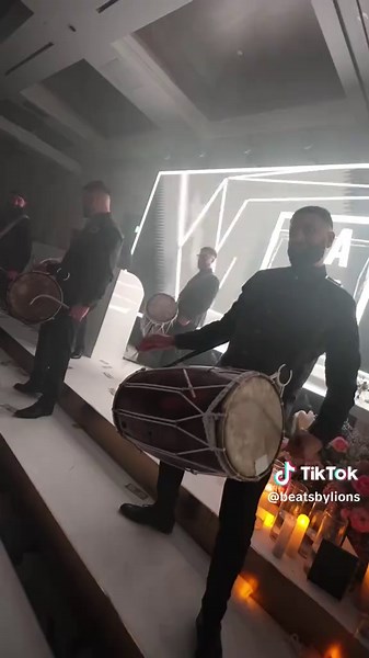 COMING IN HOT🔥 What do we think of the brand new intro?👀 🎤: @DJ Harv Kudos 📸: @Cineture #beatsbylions #fyp #weddings #dhol