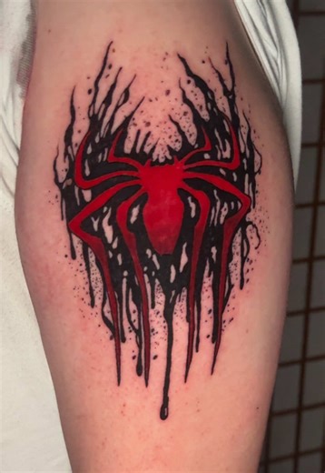 VENOM vs SPIDERMAN: A Marvel Showdown