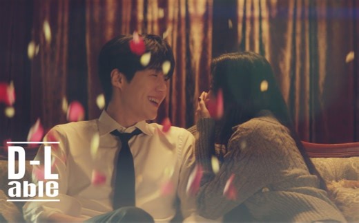 姜大声全新单曲《Falling Slowly》MV