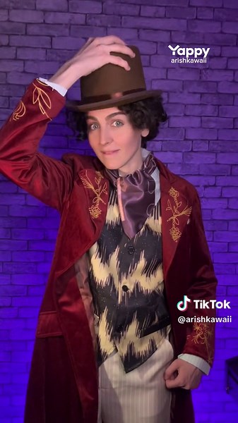 Timothee Chalamet Willy Wonka Cosplay