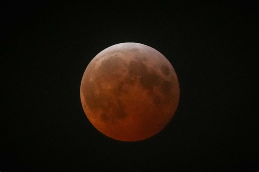 Texas to see red ‘blood moon’ early Tuesday. What you need to know.