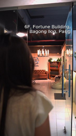 Walk through ~200 sqm of flexible studio space with us 👋 Backdrops, pro lighting, a cozy lounge, BTS corner, and on-deck assistants, free coffee—everything’s set so you can create more and stress less. Book your shoot or studio tour at F&J MultiStudio, 6F Fortune Building, Pasig Blvd, Bagong Ilog, Pasig City. 📍 And a creative marketing team to help you? Rekreate Digital #fjmultistudio #PasigCity #Pasig #bagongilogpasig | F&J MultiStudio