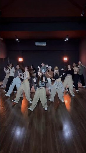 Butterfly footwork 🥵 #toobad #bobodancestudio