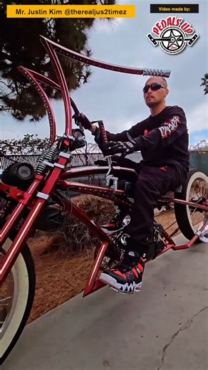 BK42 Cycles | Custom Bicycles & All Things E-Bikes on Instagram: "Not everyone understands our love for building and customizing bicycles ❤️🚲 Take a ride with Justin Kim , and maybe it’ll help explain our passion — this is an amazing ride! Video brought to you by Pedals Up Podcast ! — all about the best custom bikes in the USA 🔥🇺🇸 #custom #bicycles #bikelife #bk42"