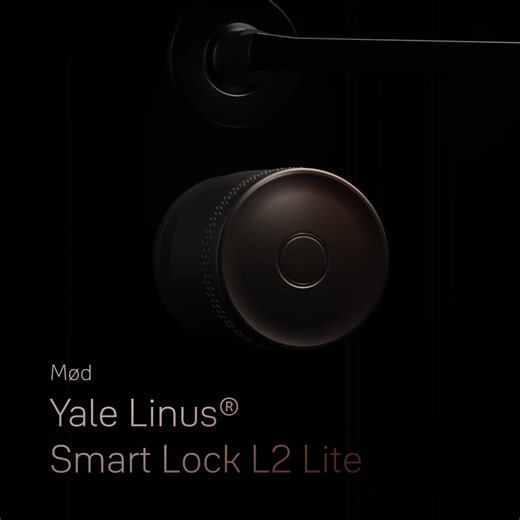 🔒✨ Mød den nye Yale Linus® L2 Lite — designet til at gøre hverdagen enklere, smartere og mere stressfri. 👩‍👧 Ingen flere morgener med nøgler, der gemmer sig i tasken. 🚪 Lås og lås op med lethed. 🙌 Sikkerhed du kan stole på, bekvemmelighed du vil elske. Oplev en smartere måde at låse dit hjem på. En del af Yale Smart Security‑familien. #YaleHome #LinusL2Lite #SmartLock #SmartHome | Yale Home Danmark