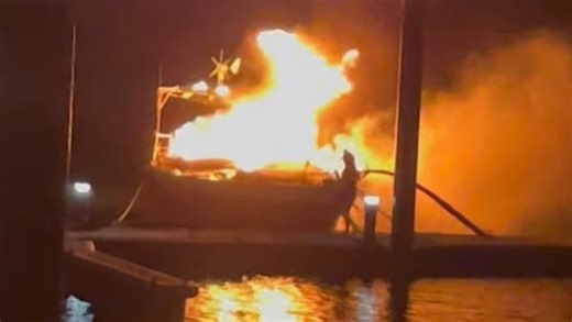 Boat fire at Wallaroo Marina