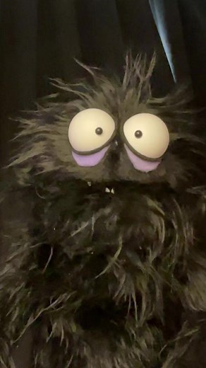 #hot #uk #weather #sweaty #puppet #scrolling #ghost #monster