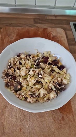 Heute gibt’s bei mir mein absolutes Lieblingsfrühstück 🥣🍎✨