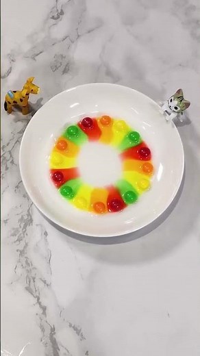 Beautiful Rainbow Candy Melting Experiment #rainbowexperiment #candyexperiment #sciencefunfacts