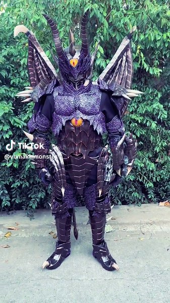 Monster Hunter Fatalis Beta Armor - Costume Cosplay