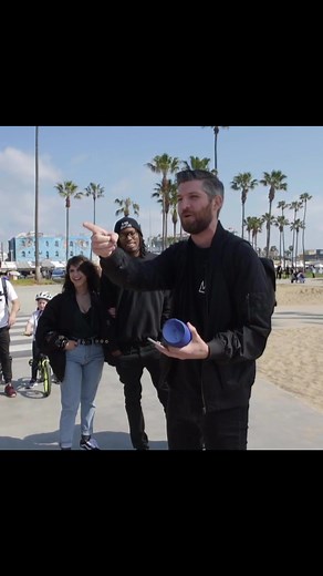 Freestyle Alien #freestyle #rap #public #hiphop #guerrillabars