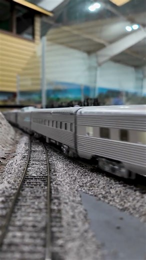 Santa Fe Super Chief at Port Costa on the HO Layout at GSMRM