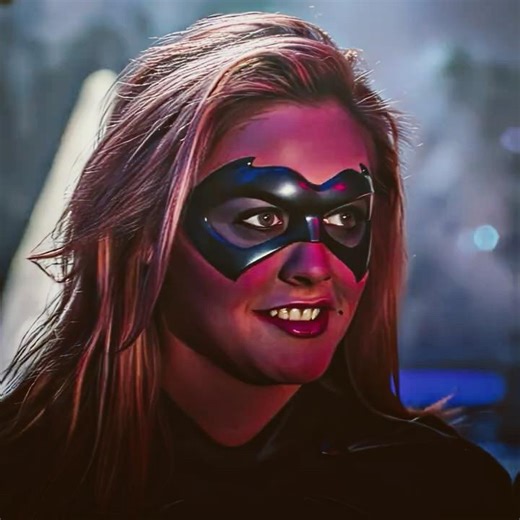 Alicia Silverstone as Batgirl in Batman & Robin was perfect 😍 #batgirl #batman #edit