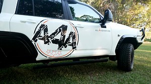 What's black and white and rad all over? Reckon it's the new 300 Series Landcruiser Dual Cab ute! 🖤🤍 Big thumbs up to everyone who helped get it ready -- from the gear prototypes to actual assembly -- in time to go out on Series 15! 👍 Who's ready to see it roll out? | All 4 Adventure