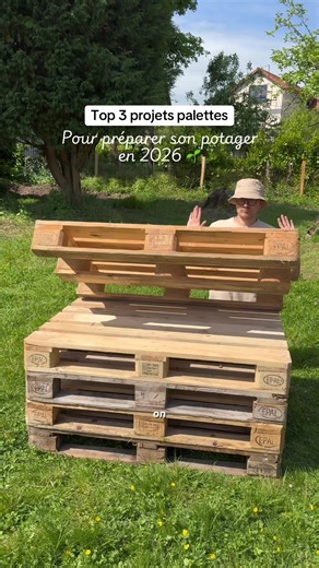 Top 3 des projets en palettes pour commencer son potager en 2026 🌱 1. Jardinière pour salade et aromates 2. Jardinière en hauteur 3. Mini serre à boutures #potager #jardin #gardening