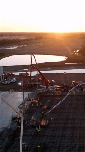 Over 9,100 yards were poured in less time than it took us to make this reel😮‍💨 From 2am to 2pm, our coworkers and partners had all hands on deck to get this 130,000 square foot pad poured. A night we will never forget! #concrete #concreteconstruction #logistics #construction #constructionindustry #driverlife #contractor #contractorlife #engineer #architecture #concretelife #constructionproject #civilengineer #construccion #constructionequipment #heavyequipment #heavymachinery | Ozinga