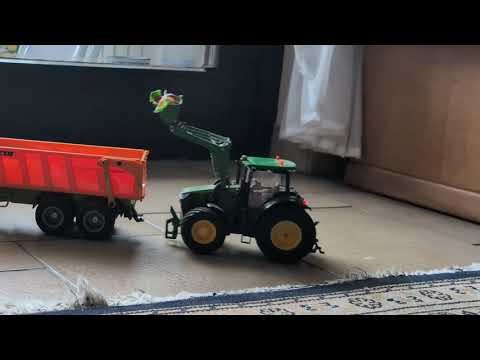 #SikuControl32 // different tractors in action // Claas Xerion 5000 // New Holland T7 and others...