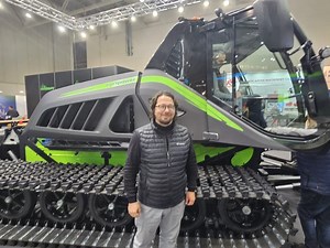 Packing silage with Maisraupe's Leitwolf Agripower