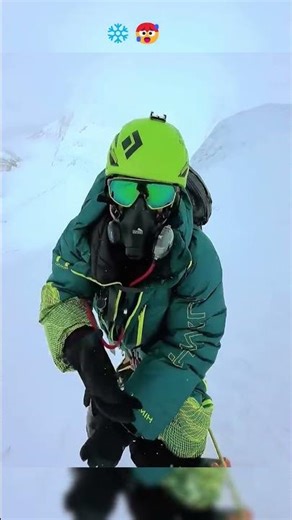 row of Everest climbers recorded by a climber. #shortvideo #everest